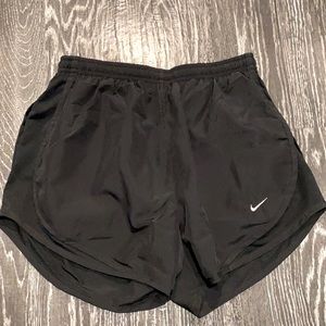 Nike tempo running shorts black - size small
